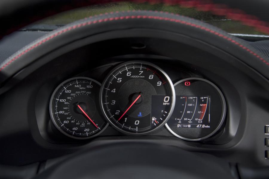 Панель приборов Subaru BRZ 2016 года  (UK) (фото 9 из 40)